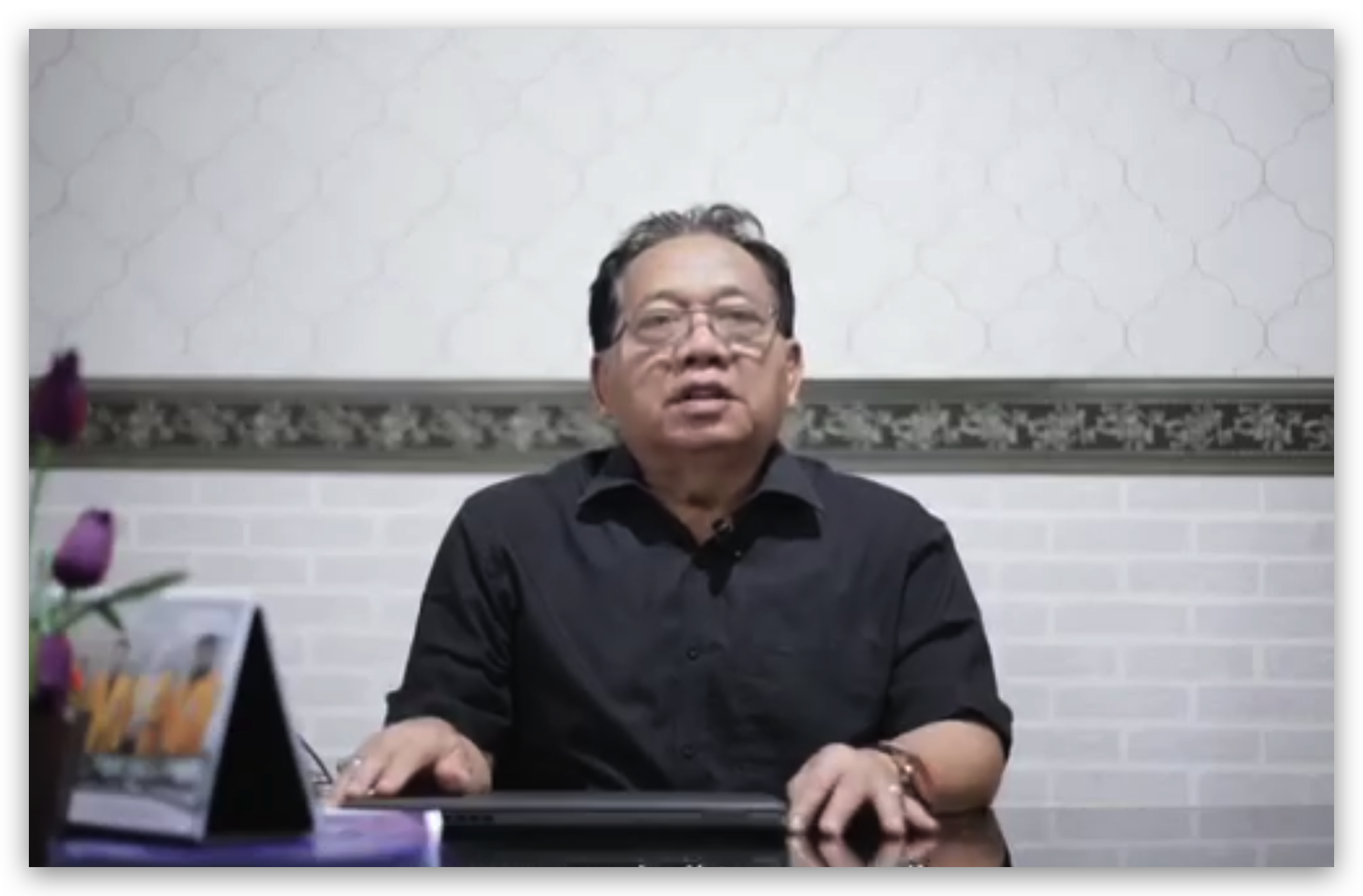 Foto pimpinan Universitas Primagraha